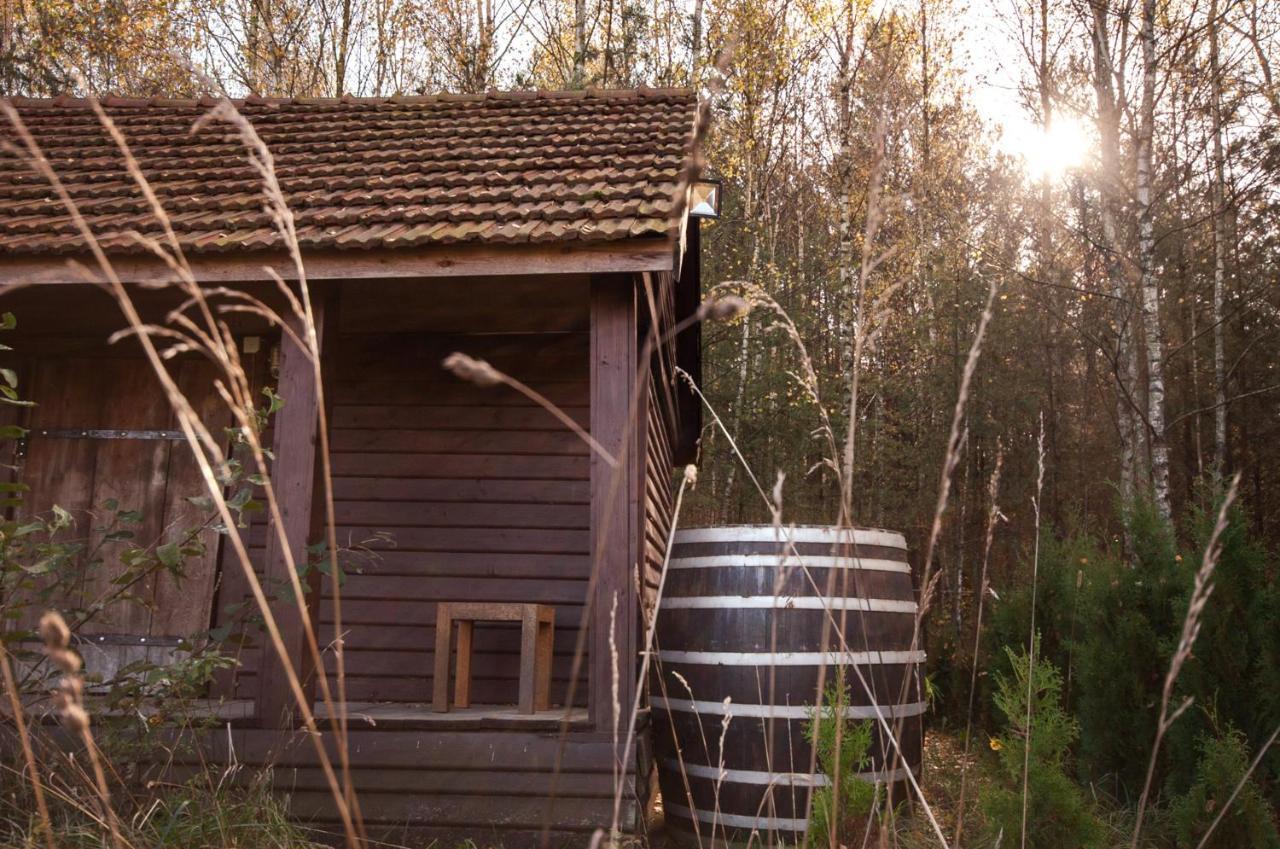 Dworek Ogrodniki, Caloroczny Dom Na Wylacznosc, Basen, Sauna, Las, Staw Rybny, Altana Grillowa, Ognisko, Pianino, Kominek, Piec Chlebowy, Duza Ogrodzona Posesja Tuczna Экстерьер фото