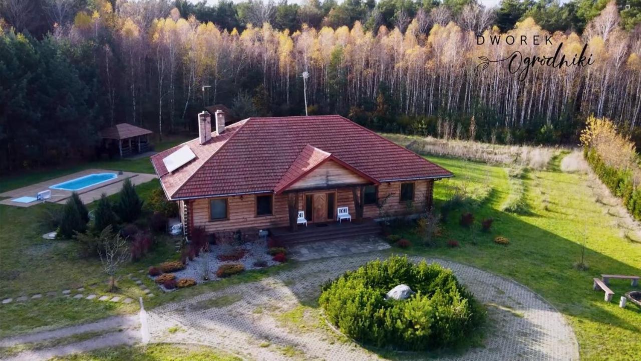 Dworek Ogrodniki, Caloroczny Dom Na Wylacznosc, Basen, Sauna, Las, Staw Rybny, Altana Grillowa, Ognisko, Pianino, Kominek, Piec Chlebowy, Duza Ogrodzona Posesja Tuczna Экстерьер фото